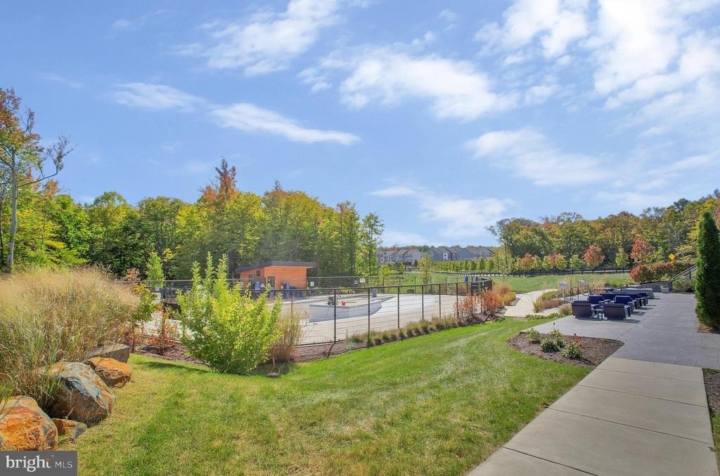 244 Mainstream Drive - Photo 33