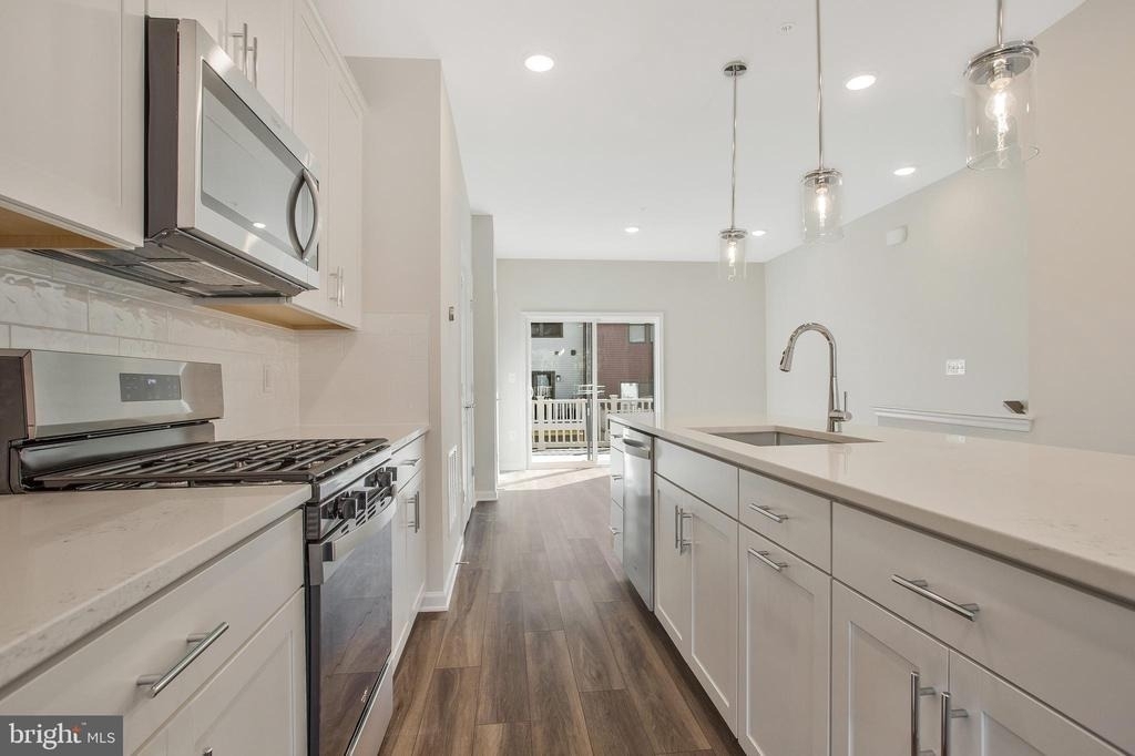244 Mainstream Drive - Photo 12