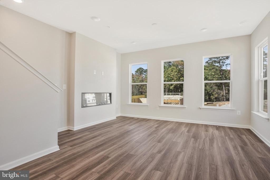 244 Mainstream Drive - Photo 13