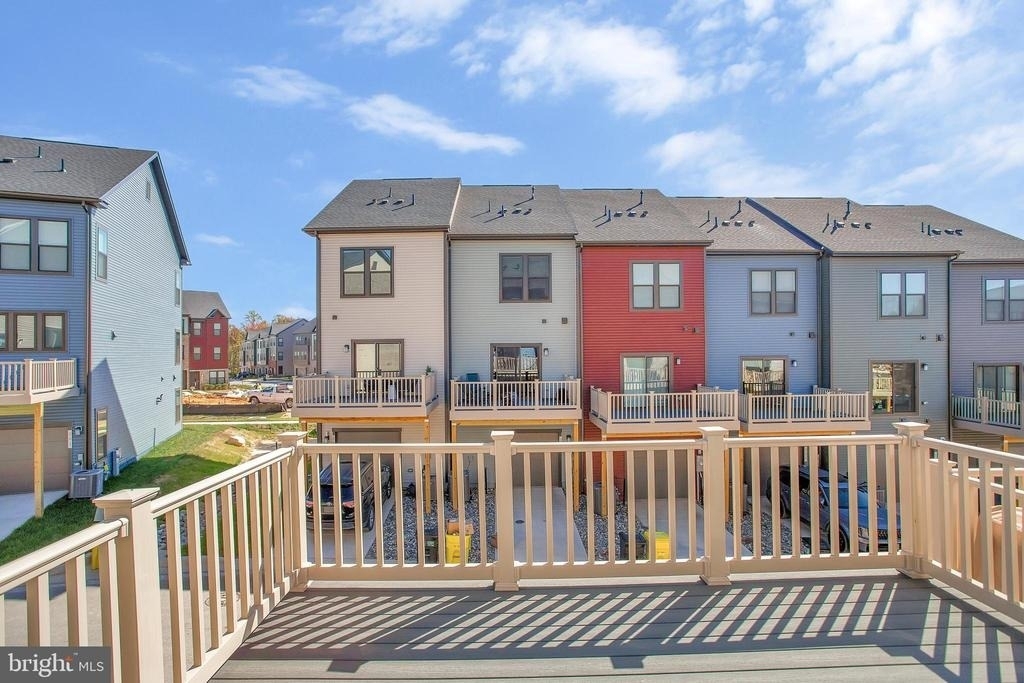 244 Mainstream Drive - Photo 6