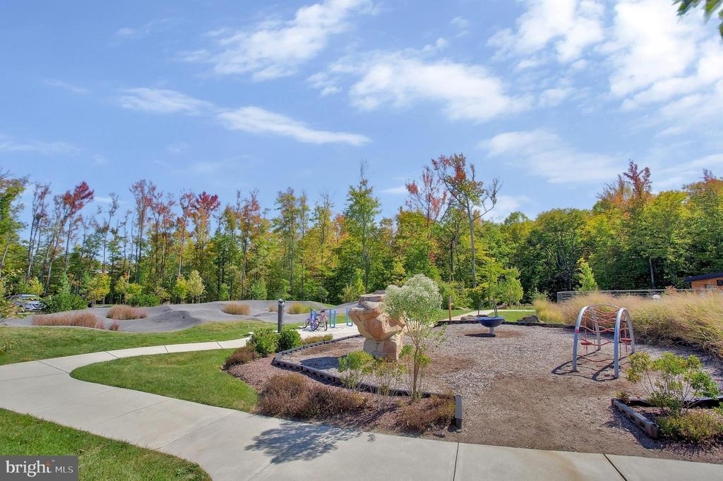 244 Mainstream Drive - Photo 32