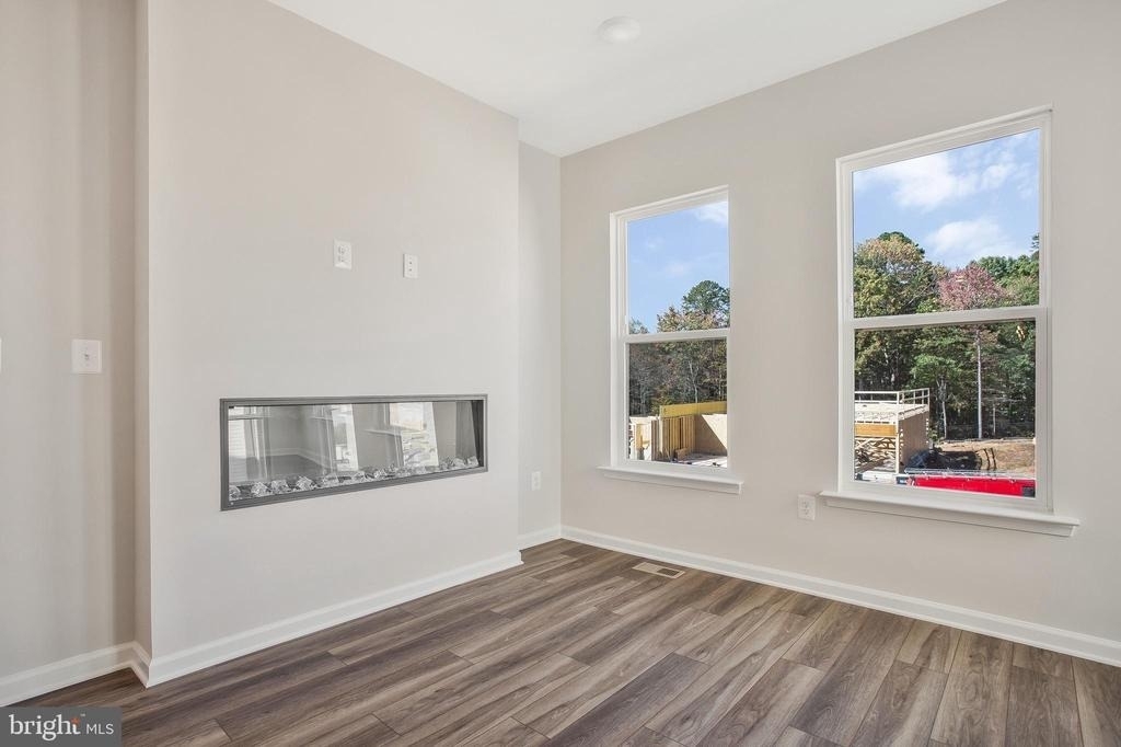 244 Mainstream Drive - Photo 14