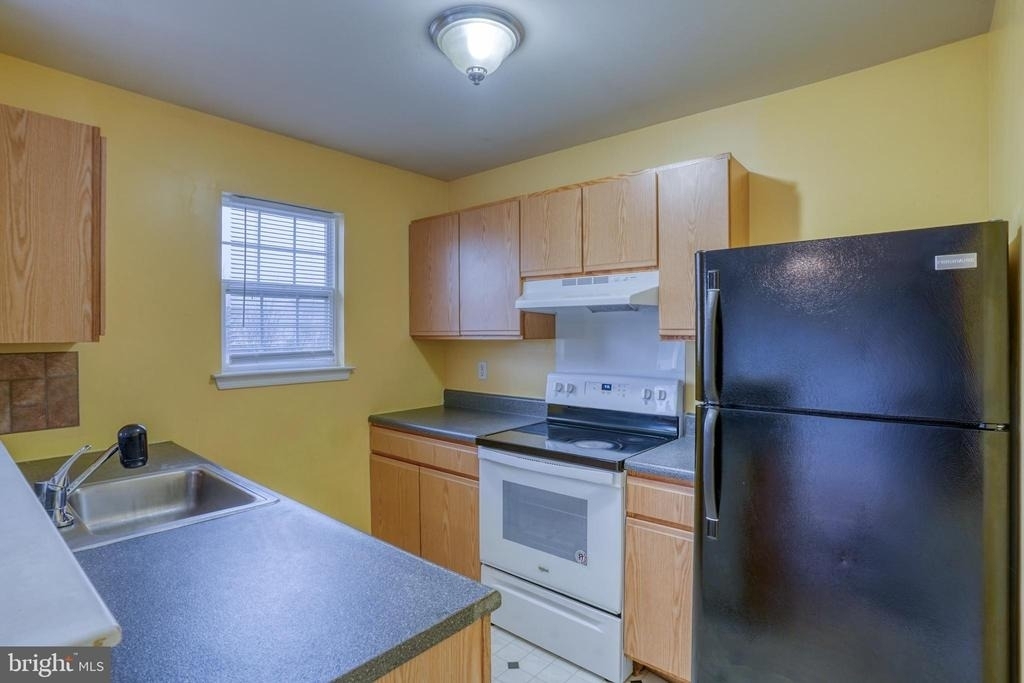 407 Champs Lane - Photo 14