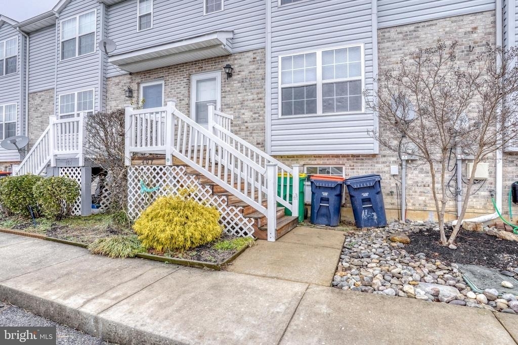 407 Champs Lane - Photo 4