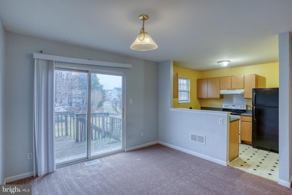 407 Champs Lane - Photo 11