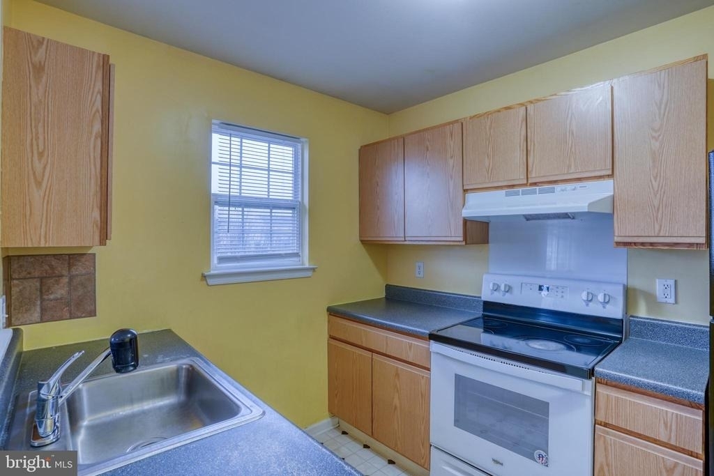 407 Champs Lane - Photo 15