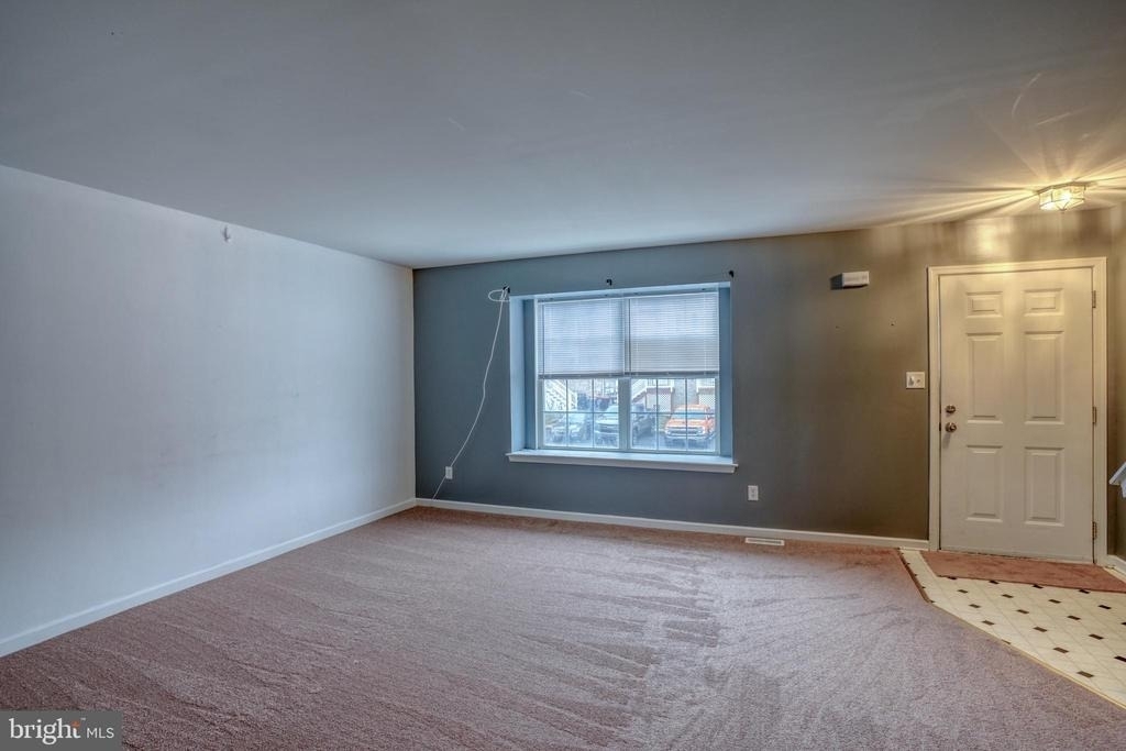 407 Champs Lane - Photo 7