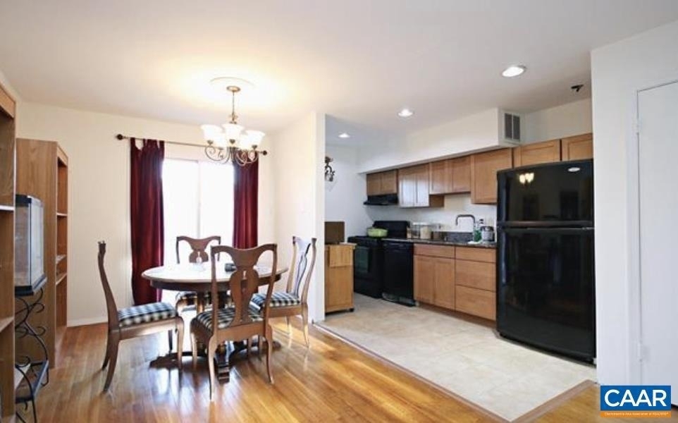 163 Hessian Hills Way - Photo 1