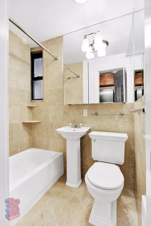 Copy of 326 East 35th Street, Unit 31 - Photo 3