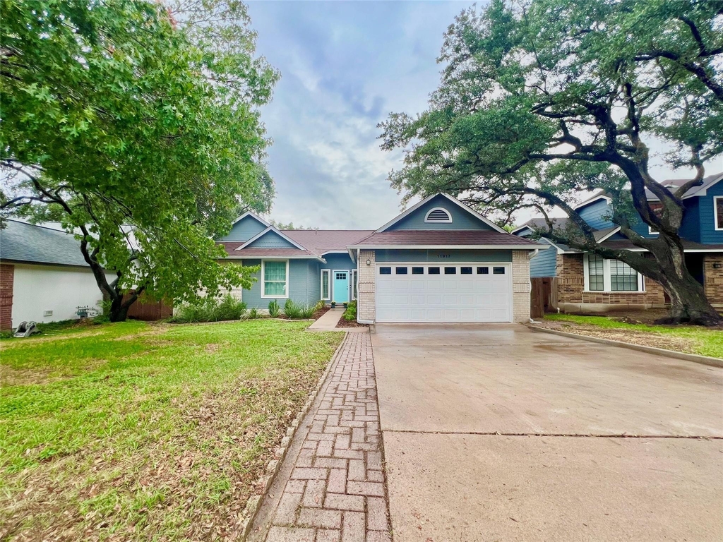 11917 Meadowfire Dr - Photo 0
