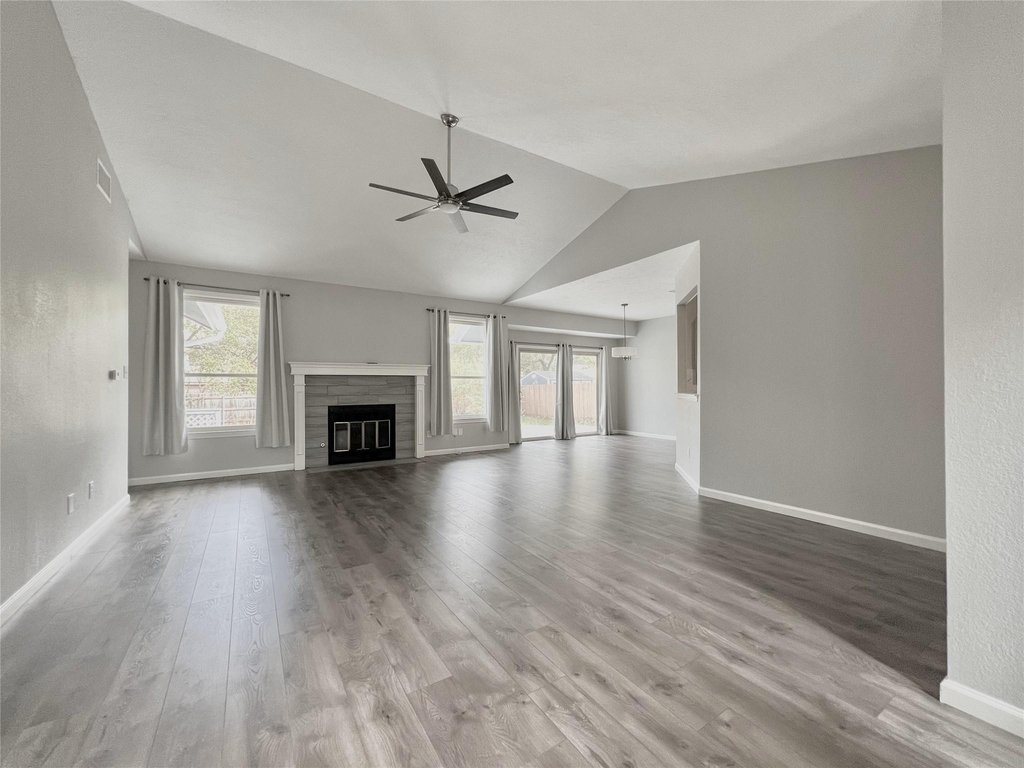 11917 Meadowfire Dr - Photo 4