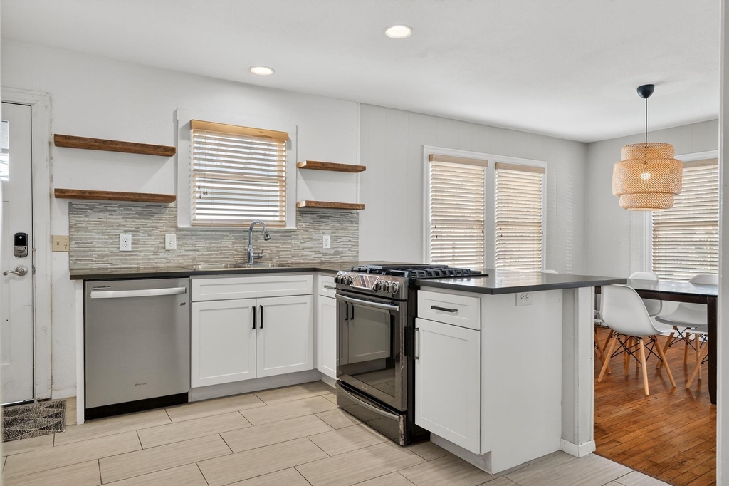609 Fletcher St - Photo 10