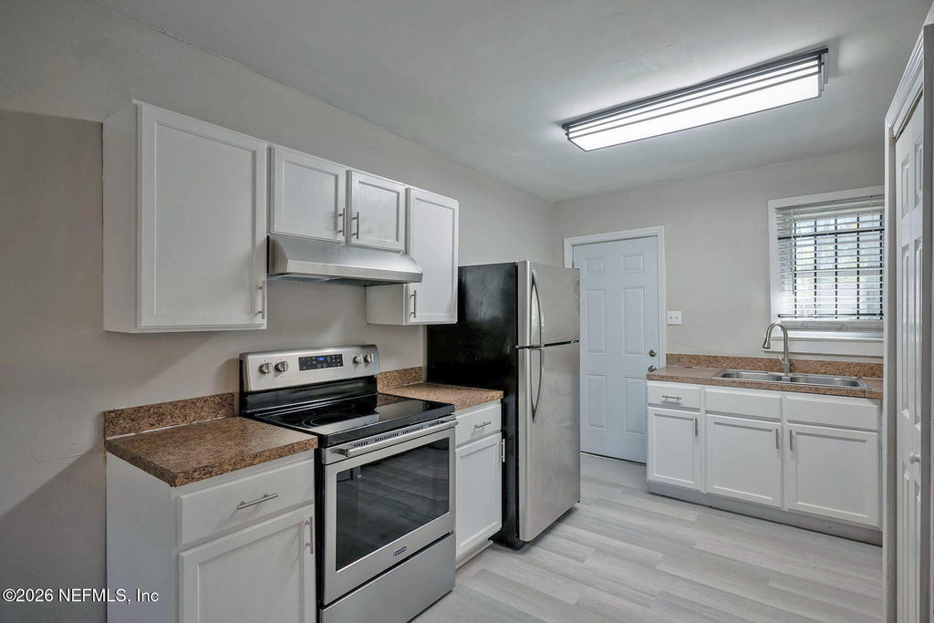 2036 W 11th Street - Photo 7
