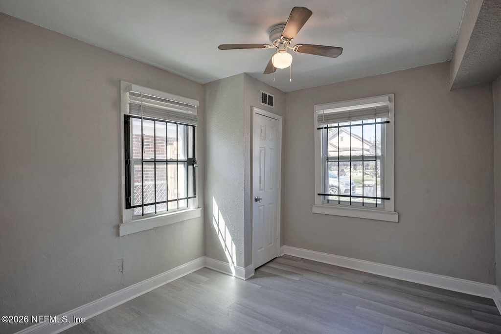 2036 W 11th Street - Photo 12