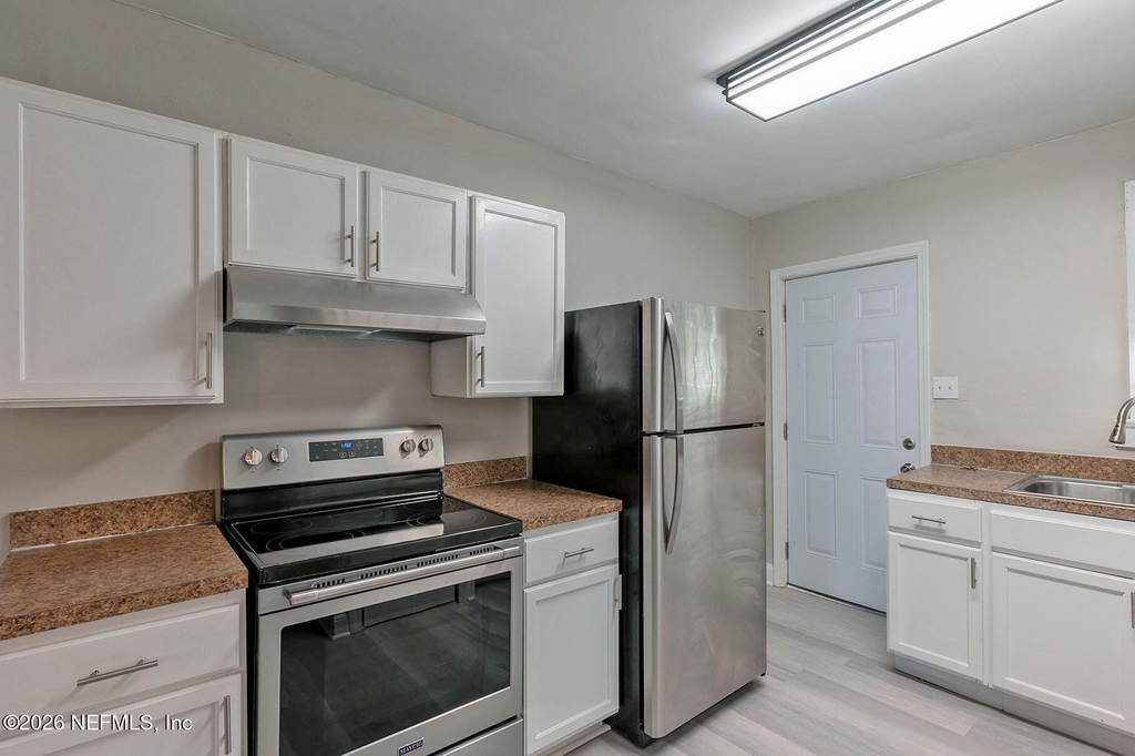 2036 W 11th Street - Photo 8