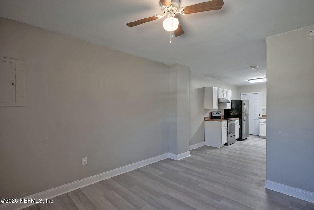 2036 W 11th Street - Photo 3