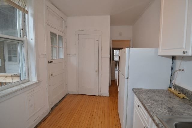 1917 W Winnemac Avenue - Photo 4
