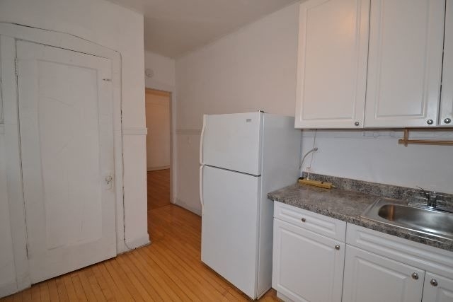 1917 W Winnemac Avenue - Photo 3