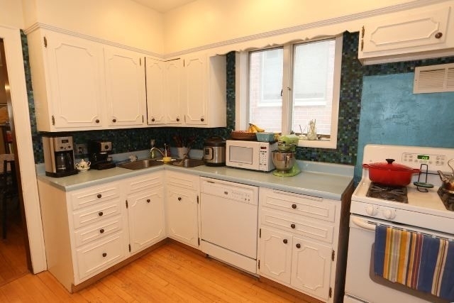 5535 N Campbell Avenue - Photo 2