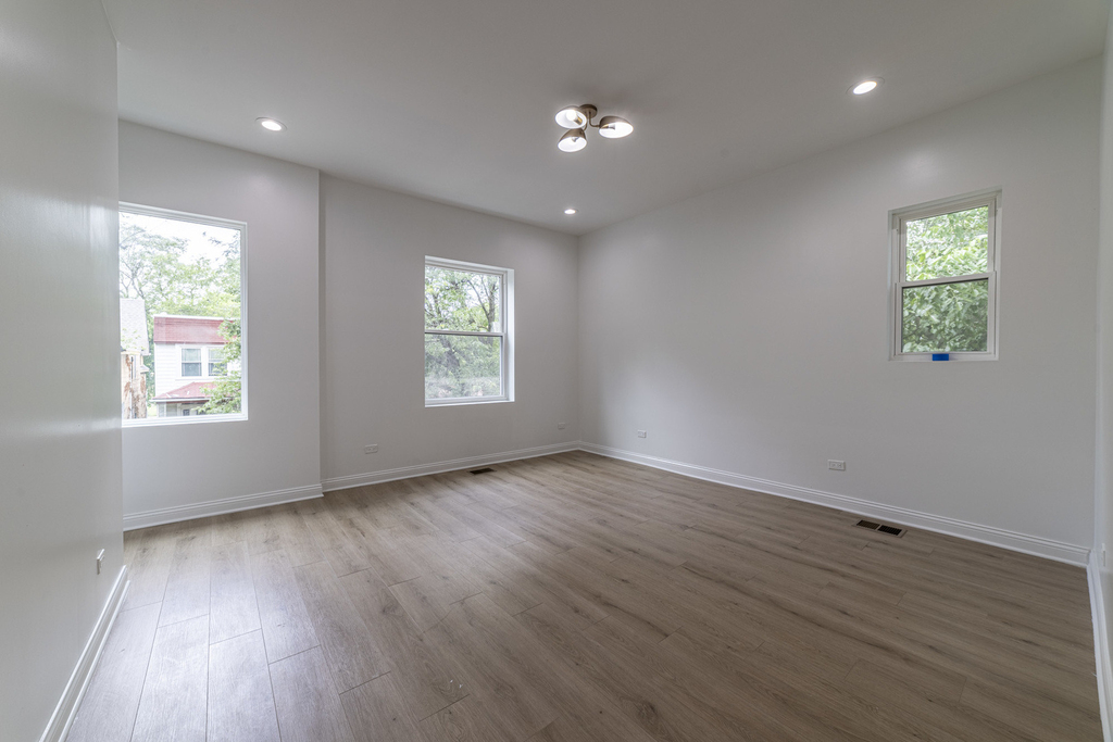 6911 S Kimbark Avenue - Photo 17