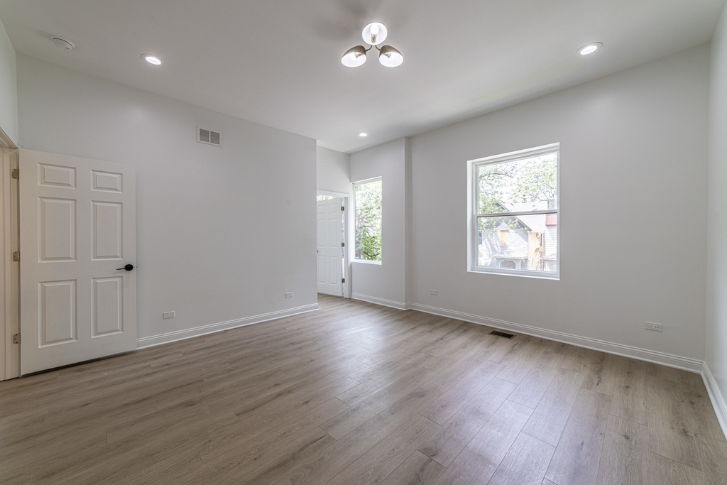 6911 S Kimbark Avenue - Photo 16