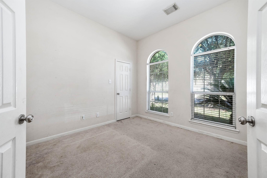 7814 Rocky Peak Lane - Photo 2