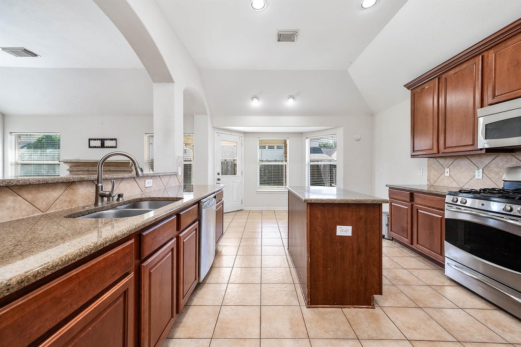 7814 Rocky Peak Lane - Photo 13