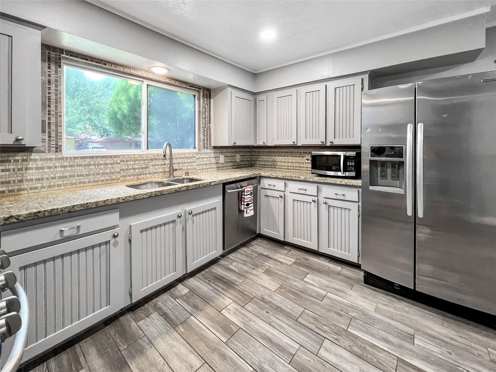6347 Limestone Street - Photo 2