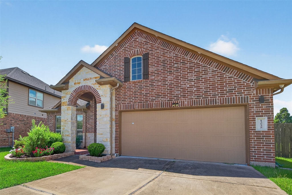 13935 Manobrook Court - Photo 3