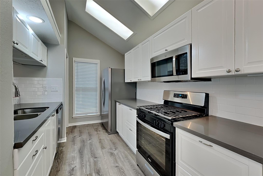 17326 Masonridge Drive - Photo 5