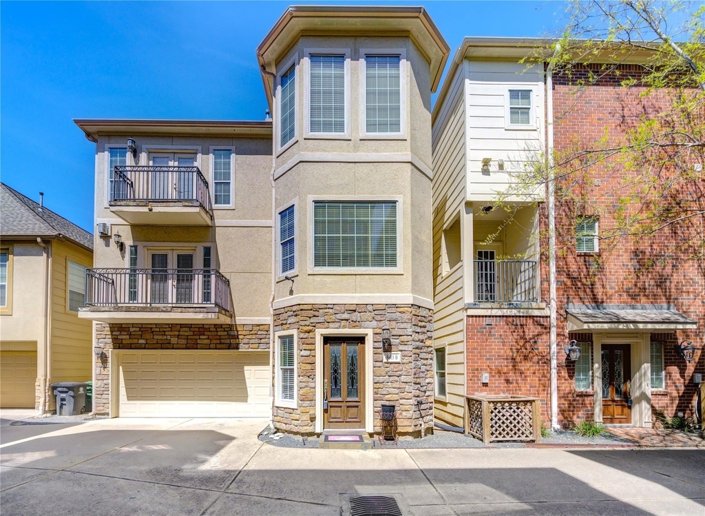 5813 Washington Avenue - Photo 1