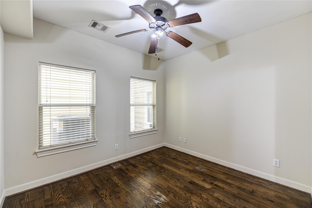 5813 Washington Avenue - Photo 6