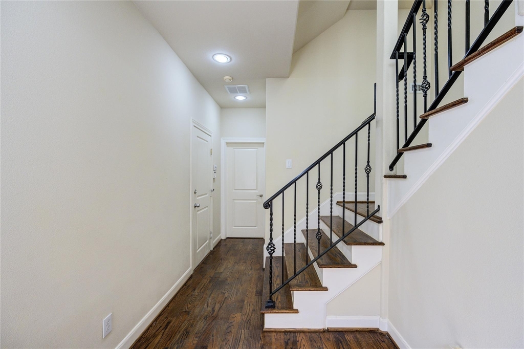 5813 Washington Avenue - Photo 3