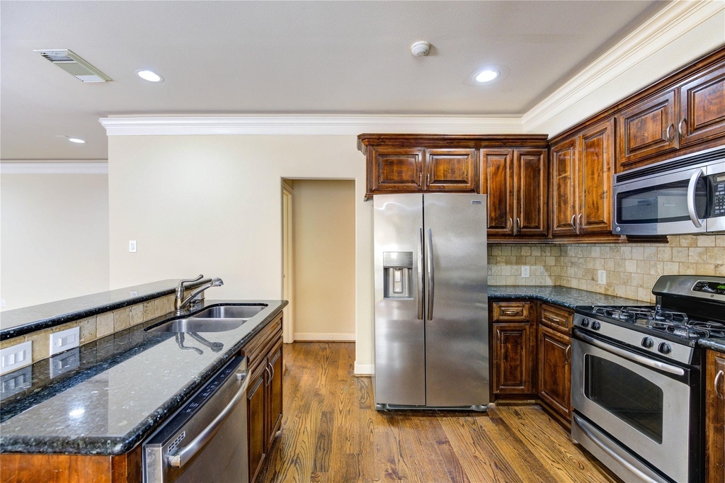 5813 Washington Avenue - Photo 13