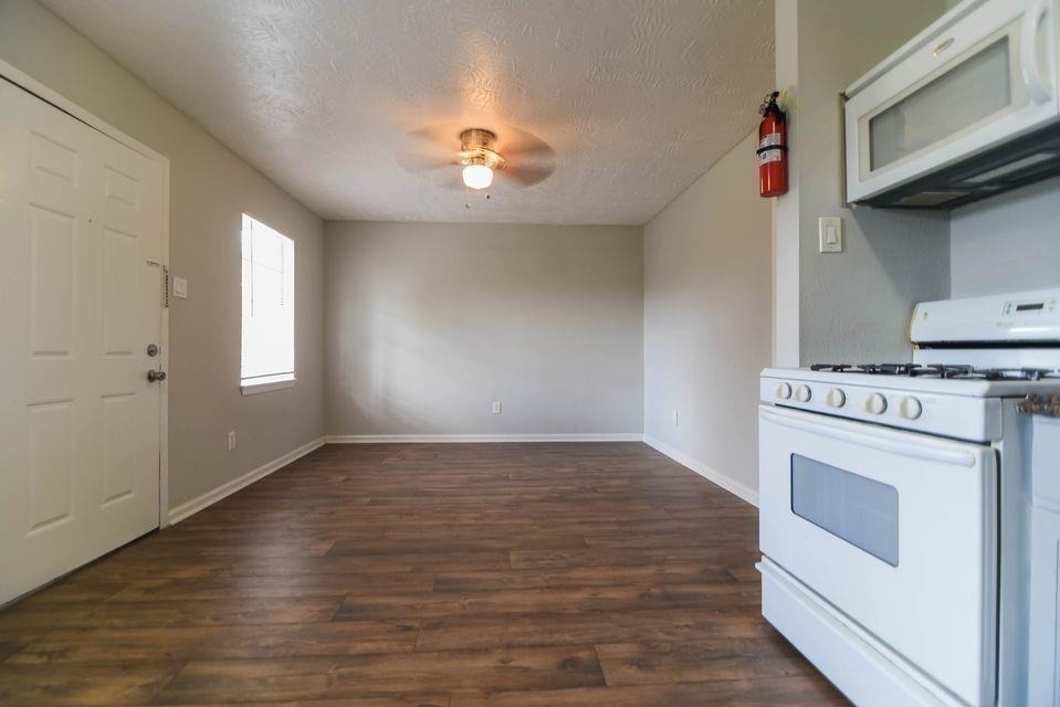 311 Campbell Avenue - Photo 3