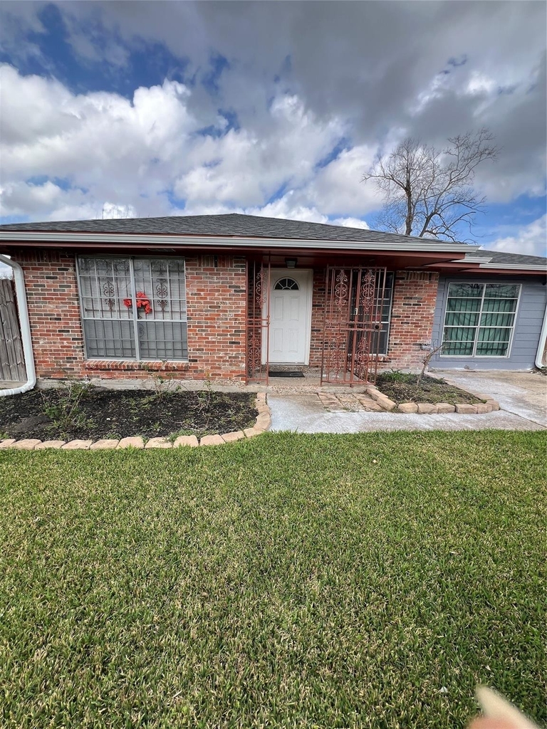 3613 Sparrow Street - Photo 2