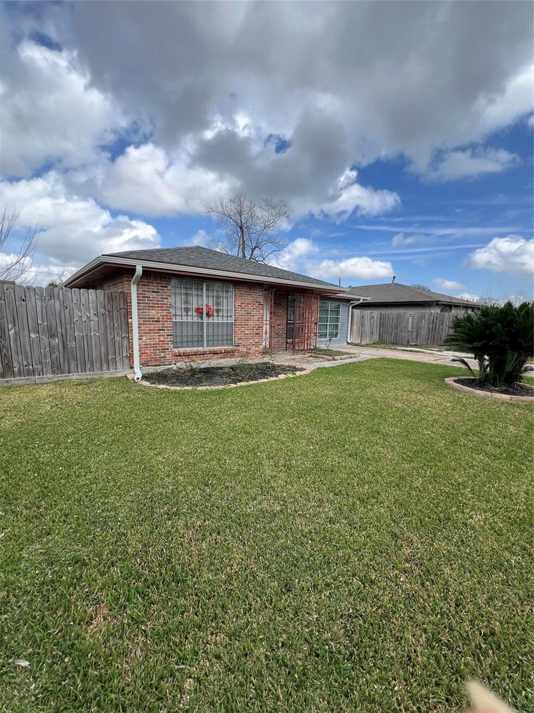 3613 Sparrow Street - Photo 1