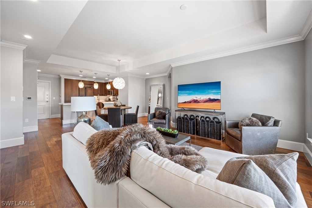 9123 Strada Place - Photo 4