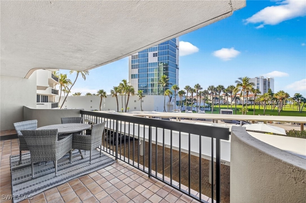 4001 Gulf Shore Boulevard N - Photo 19
