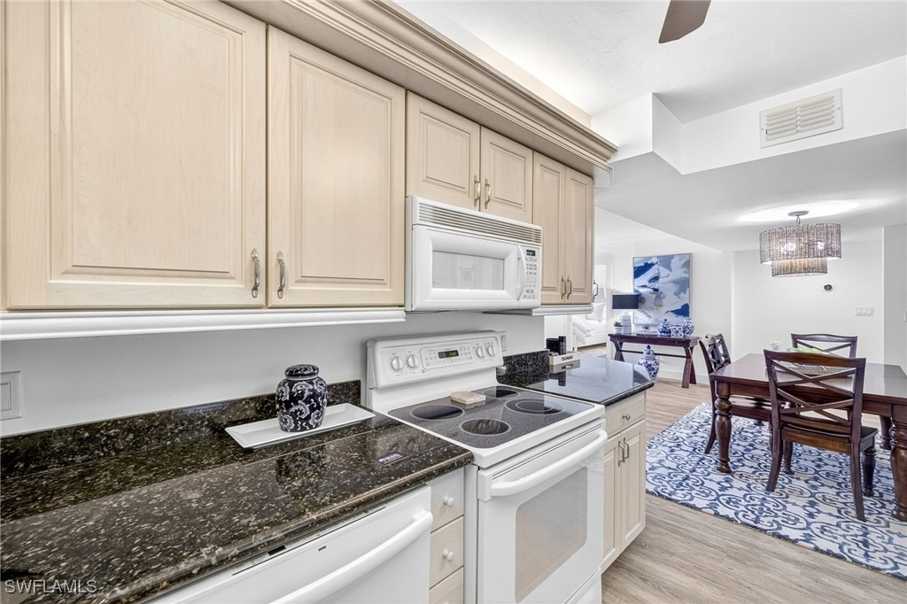 4001 Gulf Shore Boulevard N - Photo 8