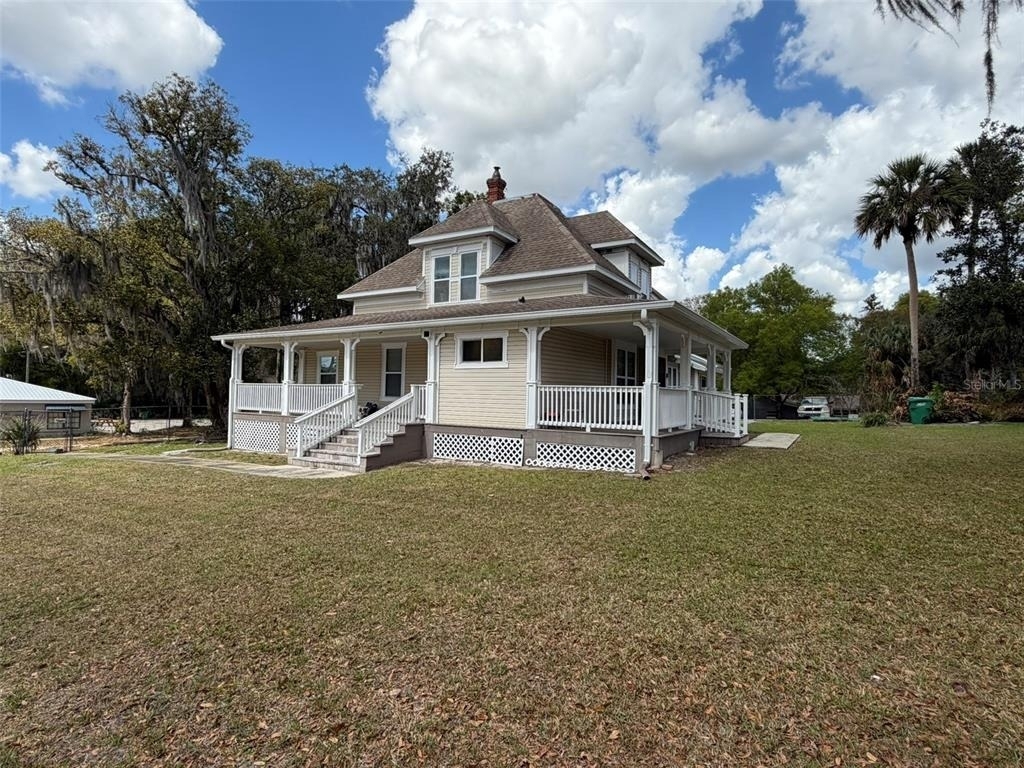 903 E New York Avenue - Photo 1