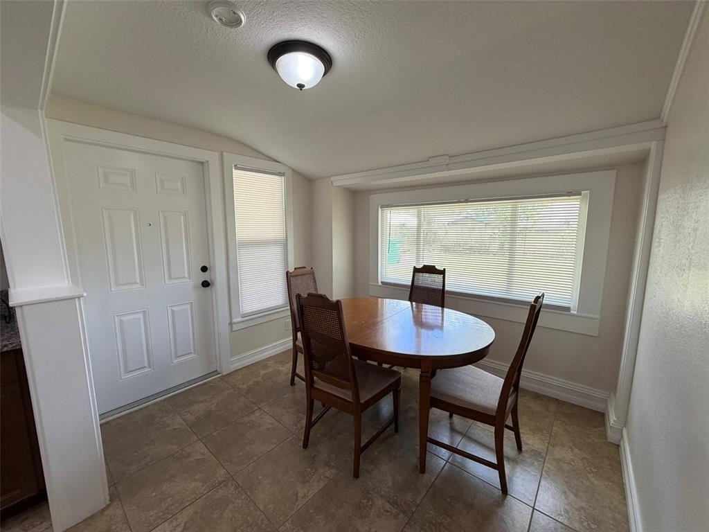 903 E New York Avenue - Photo 12