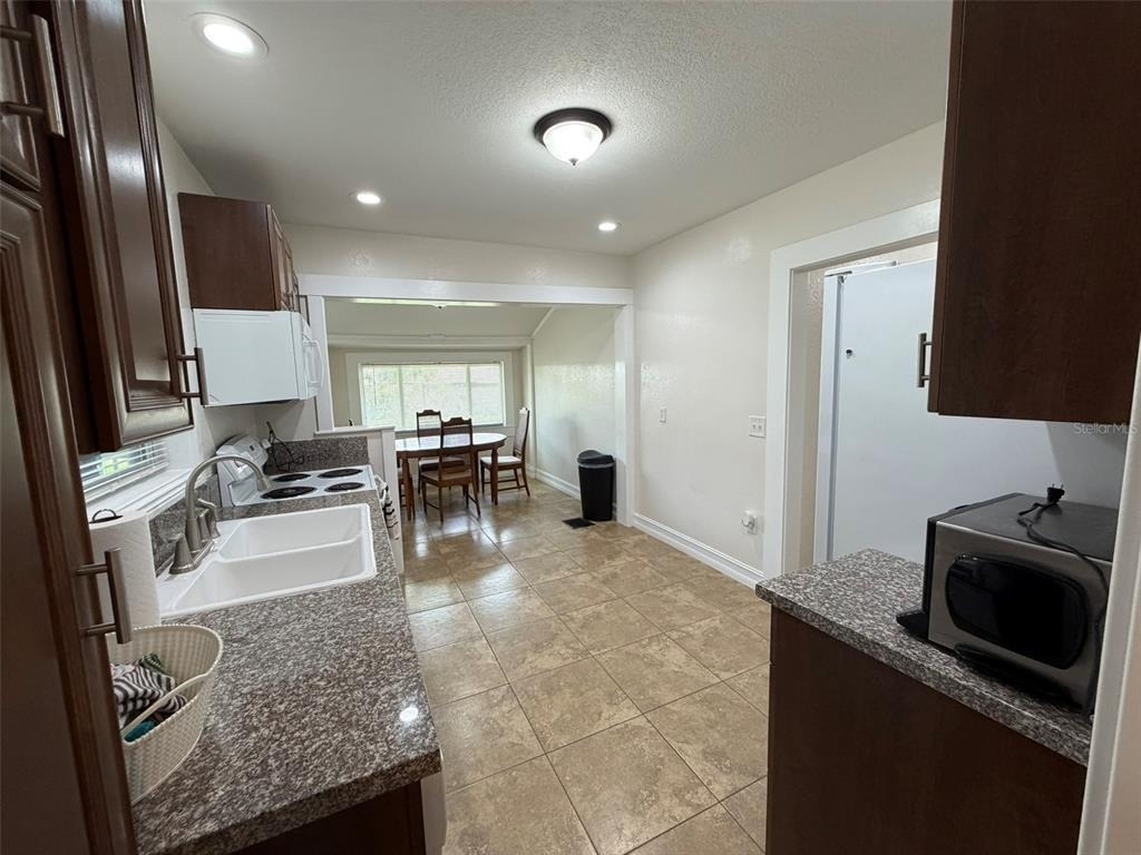 903 E New York Avenue - Photo 22