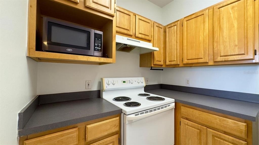 6413 Astor Village Avenue - Photo 12