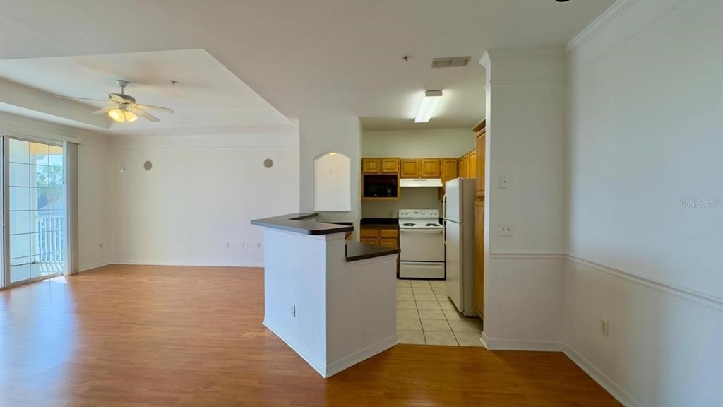 6413 Astor Village Avenue - Photo 2