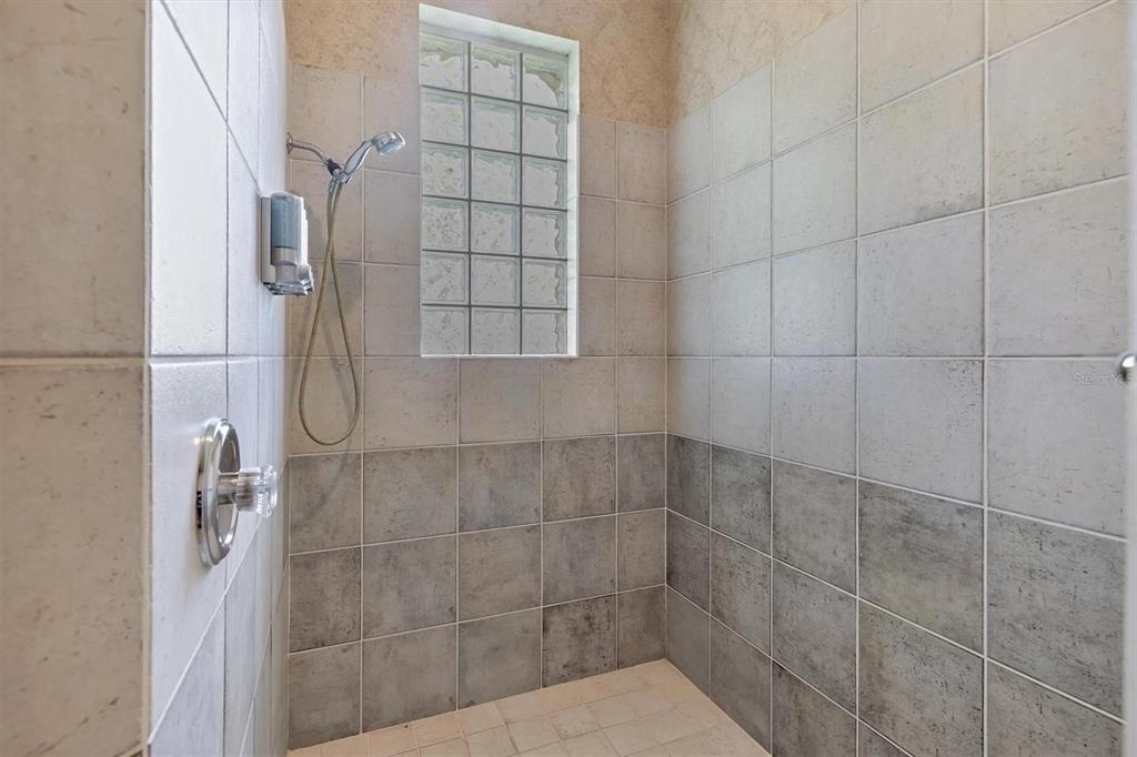 4920 Old Oakleaf Drive - Photo 24