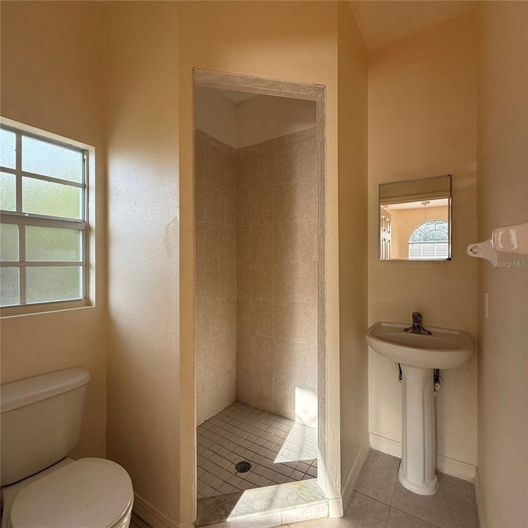 239 Venetia Avenue - Photo 15