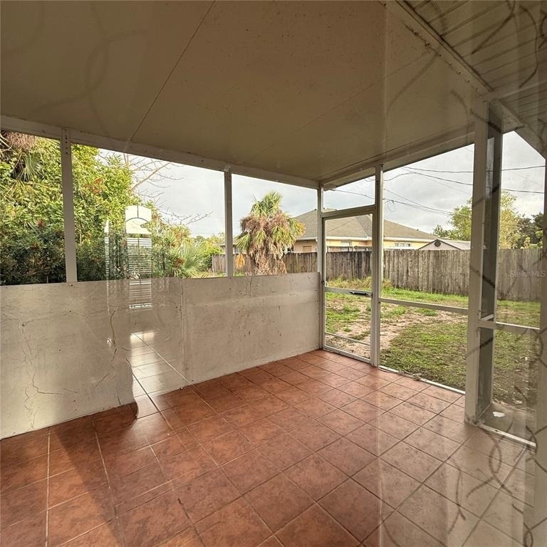 239 Venetia Avenue - Photo 16