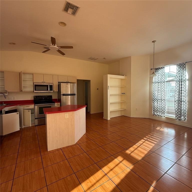 239 Venetia Avenue - Photo 10