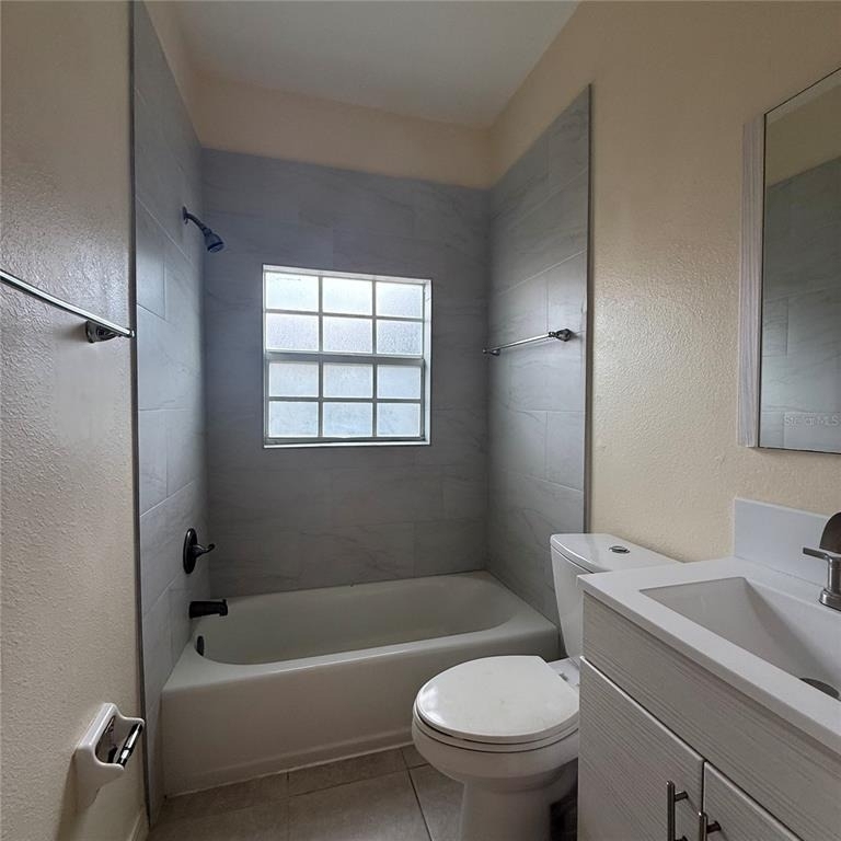 239 Venetia Avenue - Photo 14